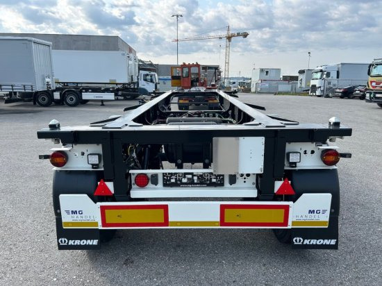 Krone Box Liner SZC 18 ADR-Chassi für 20ft Container, 1-A Liftachse - شاحنات الحاويات/ جسم علوي قابل للتغيير نصف مقطورة: صور 4 Krone Box Liner SZC 18 ADR-Chassi für 20ft Container, 1-A Liftachse - شاحنات الحاويات/ جسم علوي قابل للتغيير نصف مقطورة: صور 4