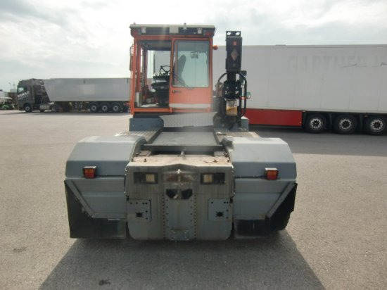 MAFI Hofschlepper MT32Z - جرارات صالات المطارات: صور 5 MAFI Hofschlepper MT32Z - جرارات صالات المطارات: صور 5