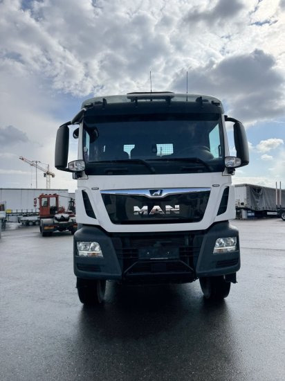MAN TGS 26.430 6x4 3-Seitenkipper, HMF 2020K-RC Heckkran abnehmbar, - قلابات, شاحنة كرين: صور 2 MAN TGS 26.430 6x4 3-Seitenkipper, HMF 2020K-RC Heckkran abnehmbar, - قلابات, شاحنة كرين: صور 2