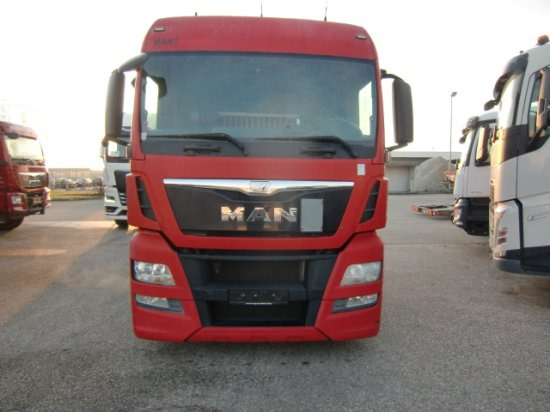 MAN TGX 18.440 XLX Low Deck, Automatik, E6 - شاحنة جرار: صور 2 MAN TGX 18.440 XLX Low Deck, Automatik, E6 - شاحنة جرار: صور 2