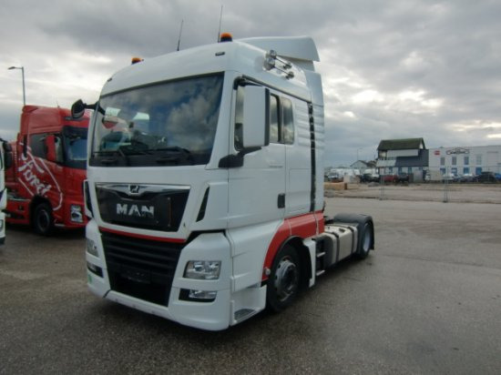 MAN TGX 18.460 XLX Low Deck, Automatik, E6, höhenverstellbare Sattelplatte - شاحنة جرار: صور 1 MAN TGX 18.460 XLX Low Deck, Automatik, E6, höhenverstellbare Sattelplatte - شاحنة جرار: صور 1