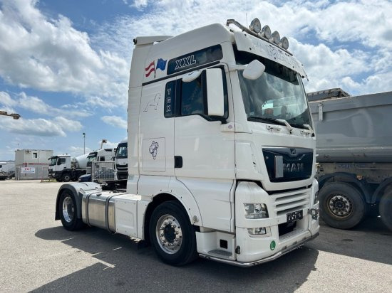MAN TGX 18.460 XXL Intarder, Standklima, Automatik, EURO 6, Motorschaden/Engine Damage - شاحنة جرار: صور 3 MAN TGX 18.460 XXL Intarder, Standklima, Automatik, EURO 6, Motorschaden/Engine Damage - شاحنة جرار: صور 3