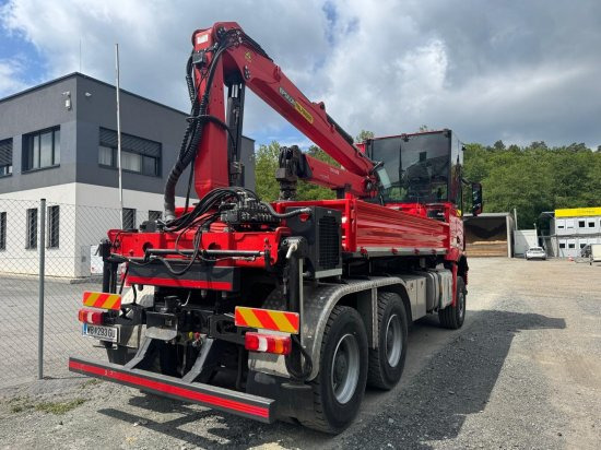 Mercedes-Benz AROCS 3552 963-2F Epsilon M100L86 Kran ? Leistungsstarker Holzladekran mit hoher Reichweite - شاحنة كرين: صور 4 Mercedes-Benz AROCS 3552 963-2F Epsilon M100L86 Kran ? Leistungsstarker Holzladekran mit hoher Reichweite - شاحنة كرين: صور 4