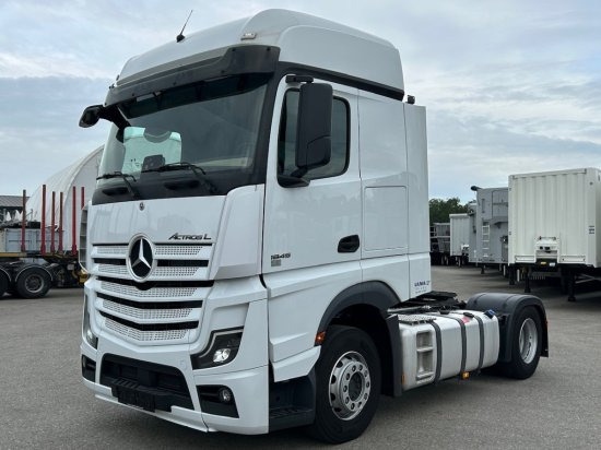 Mercedes-Benz Actros 1845 - شاحنة جرار: صور 1 Mercedes-Benz Actros 1845 - شاحنة جرار: صور 1