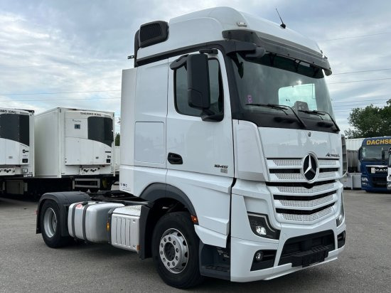 Mercedes-Benz Actros 1845 - شاحنة جرار: صور 3 Mercedes-Benz Actros 1845 - شاحنة جرار: صور 3