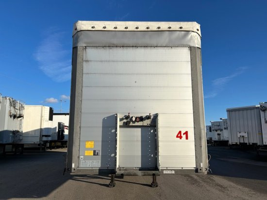 Schmitz SCB, Getränkeauflieger, Liftachse, Palettenkasten, XL-Zertifkat - الخيمة نصف مقطورة: صور 2 Schmitz SCB, Getränkeauflieger, Liftachse, Palettenkasten, XL-Zertifkat - الخيمة نصف مقطورة: صور 2