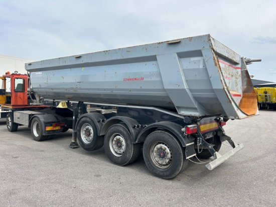 Schwarzmüller Kippmulde 25m³, SAF, Rollplane, Podest, HYVA - قلابة نصف مقطورة: صور 2 Schwarzmüller Kippmulde 25m³, SAF, Rollplane, Podest, HYVA - قلابة نصف مقطورة: صور 2