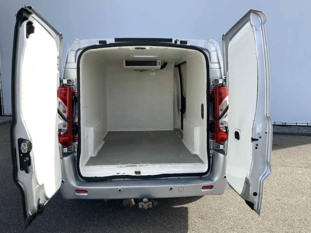 Citroen Jumpy 2.0 HDI L2H1 Koelauto werkt 100% Dag & Nacht Airco - الشاحنات الصغيرة المبردة: صور 4 Citroen Jumpy 2.0 HDI L2H1 Koelauto werkt 100% Dag & Nacht Airco - الشاحنات الصغيرة المبردة: صور 4