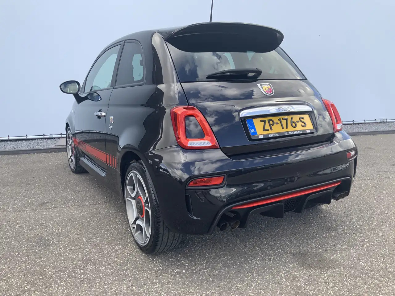Fiat 500C Abarth 1.4 T-Jet 595 Automaat Euro 6 - سيارة: صور 4 Fiat 500C Abarth 1.4 T-Jet 595 Automaat Euro 6 - سيارة: صور 4