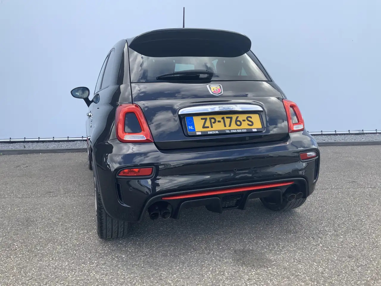 Fiat 500C Abarth 1.4 T-Jet 595 Automaat Euro 6 - سيارة: صور 3 Fiat 500C Abarth 1.4 T-Jet 595 Automaat Euro 6 - سيارة: صور 3