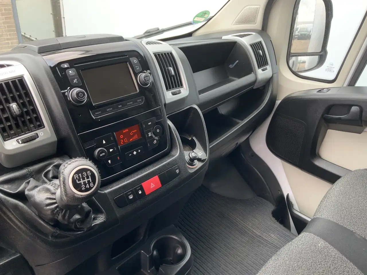 Fiat Ducato 35H 2.3 MultiJet L3H1 Meubelbak & Lift & Zijdeur A - الشاحنات الصغيرة صندوق مغلق: صور 4 Fiat Ducato 35H 2.3 MultiJet L3H1 Meubelbak & Lift & Zijdeur A - الشاحنات الصغيرة صندوق مغلق: صور 4