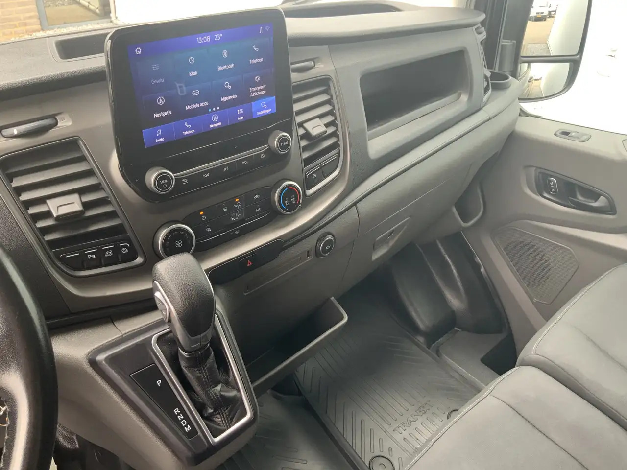 Ford Transit 350 2.0 TDCI L3H2 EXPORT !! Koel vries Automaat Tr - الشاحنات الصغيرة المبردة: صور 4 Ford Transit 350 2.0 TDCI L3H2 EXPORT !! Koel vries Automaat Tr - الشاحنات الصغيرة المبردة: صور 4