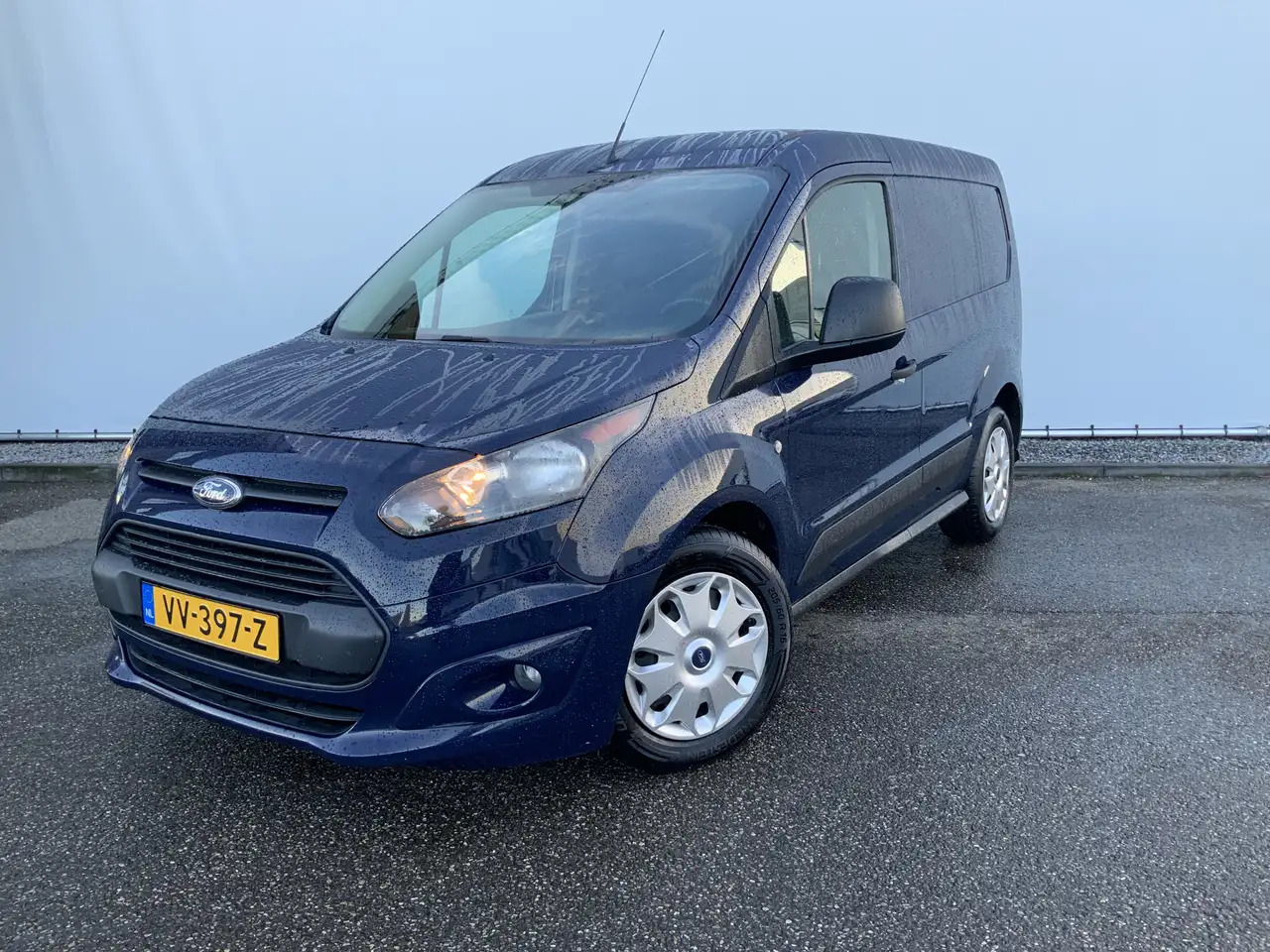 Ford Transit Connect 1.5 TDCI L1 Trend Airco Cruise Trekhaak 1200 kg Eu - فان المدمجة: صور 1 Ford Transit Connect 1.5 TDCI L1 Trend Airco Cruise Trekhaak 1200 kg Eu - فان المدمجة: صور 1