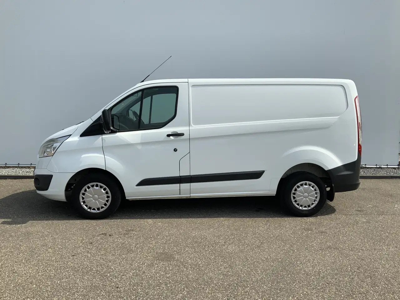 Ford Transit Custom 290 2.2 TDCI L1H2 Trend Airco Cruise 3 Zits Trekha - أخرى: صور 3 Ford Transit Custom 290 2.2 TDCI L1H2 Trend Airco Cruise 3 Zits Trekha - أخرى: صور 3