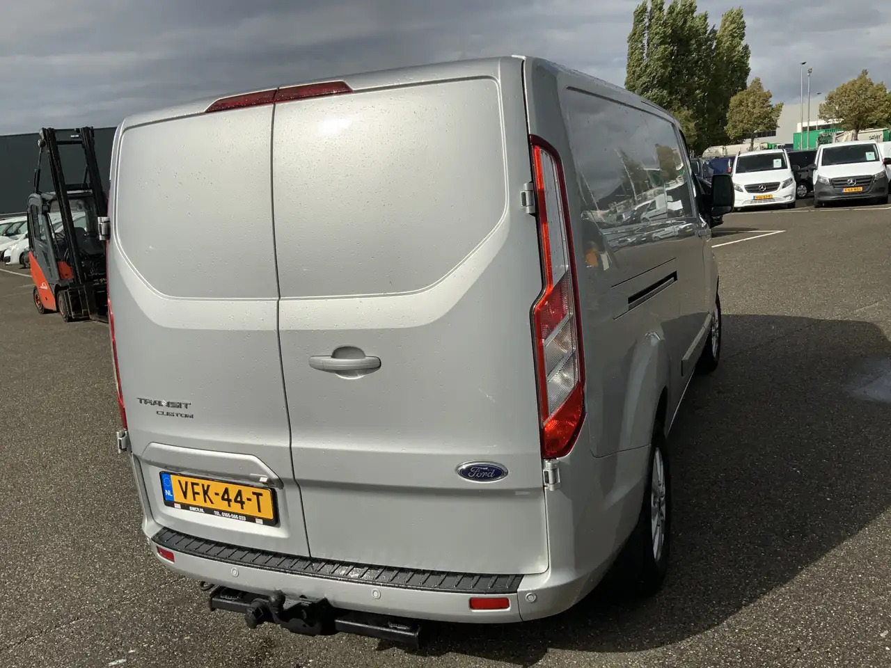Ford Transit Custom 300 2.0 TDCI L2H2 (MOTOR DEFECT!!) Airco Navi 3 Zi - فان: صور 5 Ford Transit Custom 300 2.0 TDCI L2H2 (MOTOR DEFECT!!) Airco Navi 3 Zi - فان: صور 5