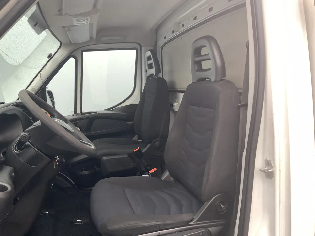Iveco Daily 35S12 2.3 345 VriesAuto 10 deuren _40 gr onder 0, - الشاحنات الصغيرة المبردة: صور 3 Iveco Daily 35S12 2.3 345 VriesAuto 10 deuren _40 gr onder 0, - الشاحنات الصغيرة المبردة: صور 3