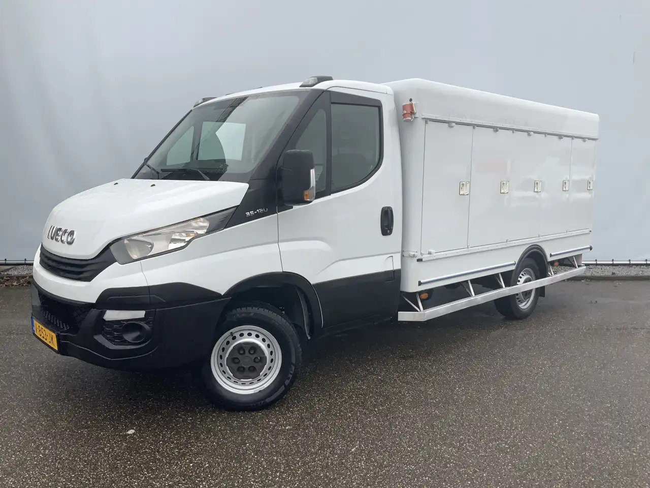 Iveco Daily 35S12 2.3 345 vries Auto 40 gr onder nul. 10 Deure - الشاحنات الصغيرة المبردة: صور 1 Iveco Daily 35S12 2.3 345 vries Auto 40 gr onder nul. 10 Deure - الشاحنات الصغيرة المبردة: صور 1
