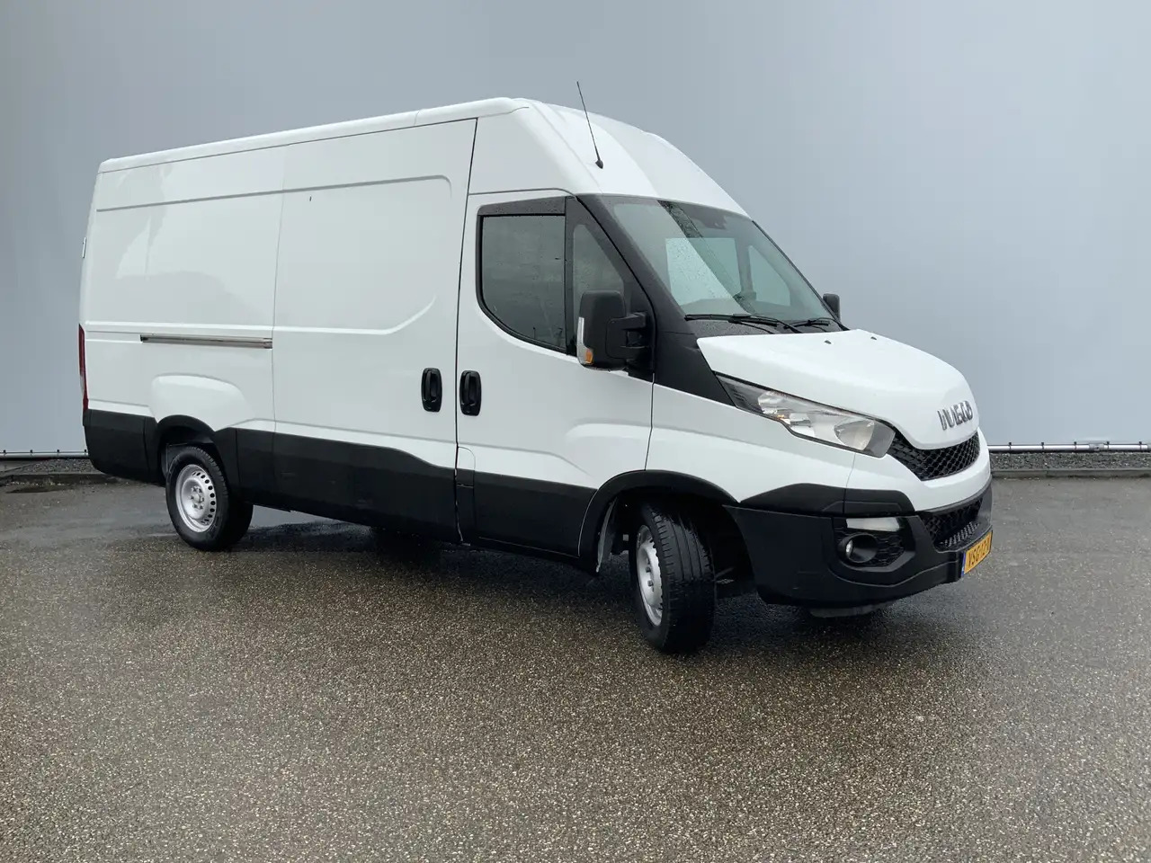 Iveco Daily 35S13V 2.3 352 H2 L3 Airco 3 Zits Opstap Euro 5 - فان: صور 2 Iveco Daily 35S13V 2.3 352 H2 L3 Airco 3 Zits Opstap Euro 5 - فان: صور 2