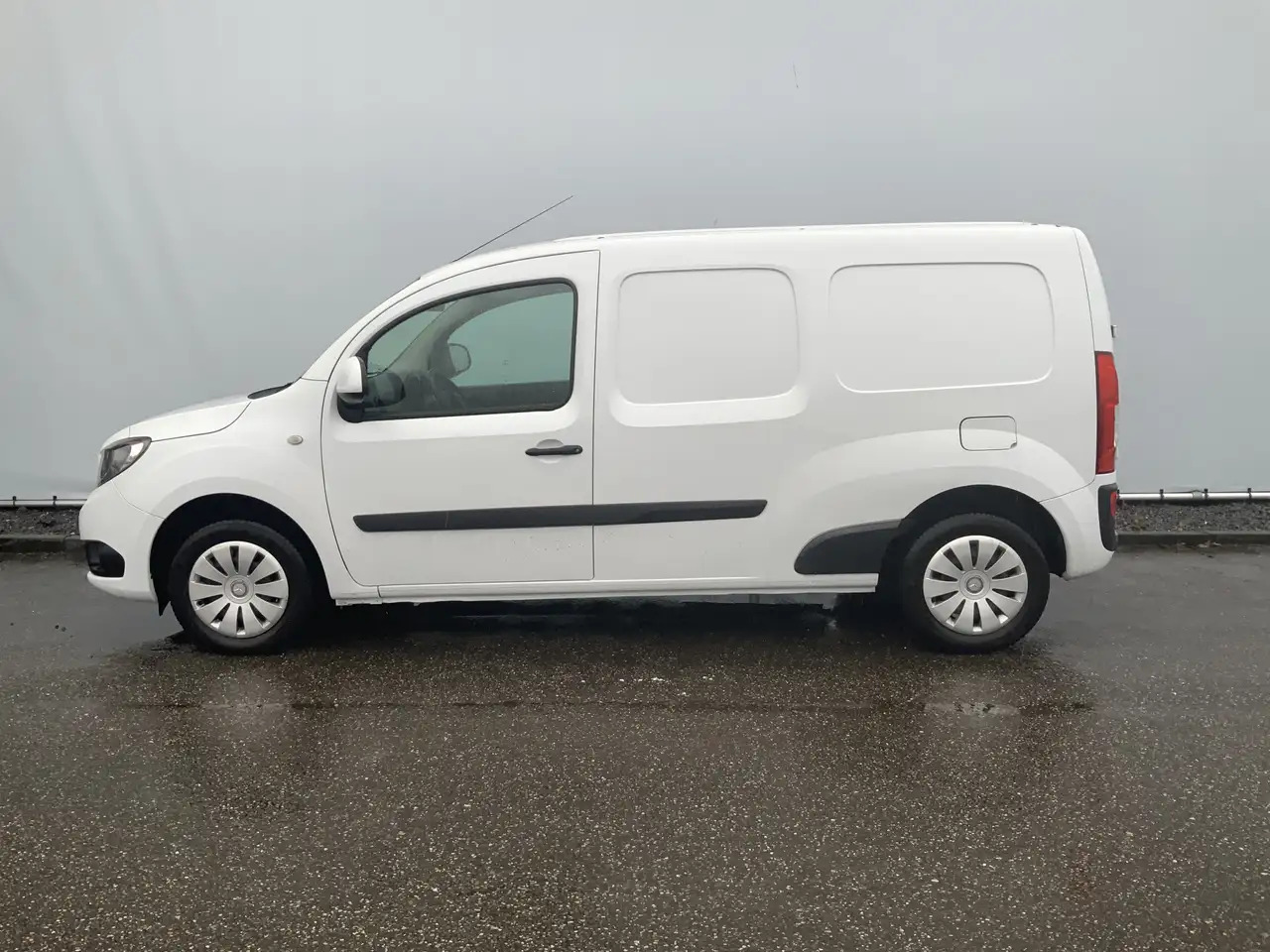 Mercedes-Benz Citan 109 CDI BlueEFFICIENCY Extra Lang Maxi Airco Euro - فان المدمجة: صور 3 Mercedes-Benz Citan 109 CDI BlueEFFICIENCY Extra Lang Maxi Airco Euro - فان المدمجة: صور 3