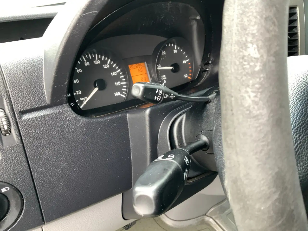 Mercedes-Benz Sprinter 213 2.2 CDI 325 L1H1 Airco Cruise Euro 4 - فان: صور 4 Mercedes-Benz Sprinter 213 2.2 CDI 325 L1H1 Airco Cruise Euro 4 - فان: صور 4