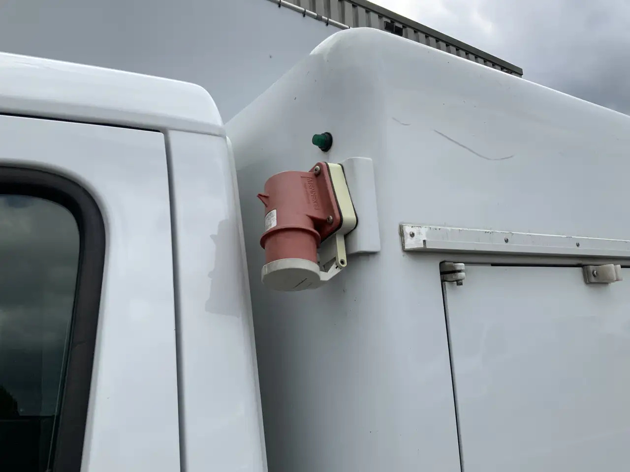 Mercedes-Benz Sprinter 310 2.2 CDI 366 ijswagen 40 gr _0 Deuren 10 Euro 5 - الشاحنات الصغيرة المبردة: صور 3 Mercedes-Benz Sprinter 310 2.2 CDI 366 ijswagen 40 gr _0 Deuren 10 Euro 5 - الشاحنات الصغيرة المبردة: صور 3