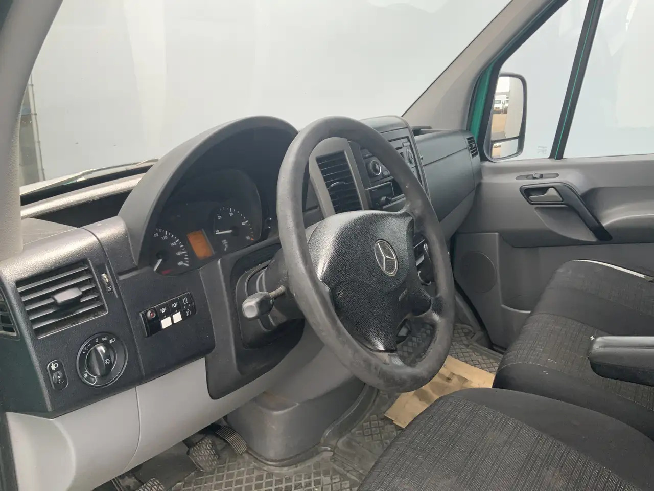 Mercedes-Benz Sprinter 311 2.2 CDI 325 H2 L1 Zits 3 Trekhaak 2800 kg & Op - فان المدمجة: صور 5 Mercedes-Benz Sprinter 311 2.2 CDI 325 H2 L1 Zits 3 Trekhaak 2800 kg & Op - فان المدمجة: صور 5