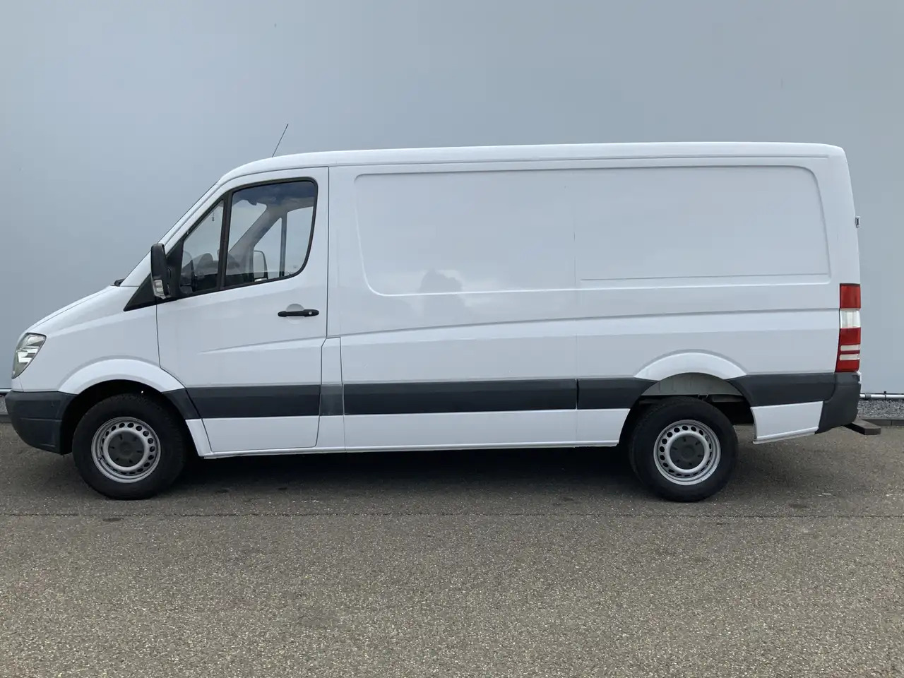 Mercedes-Benz Sprinter 311 2.2 CDI 366 L2 H1 Automaat Trekhaak 2800 kg 3 - فان: صور 3 Mercedes-Benz Sprinter 311 2.2 CDI 366 L2 H1 Automaat Trekhaak 2800 kg 3 - فان: صور 3