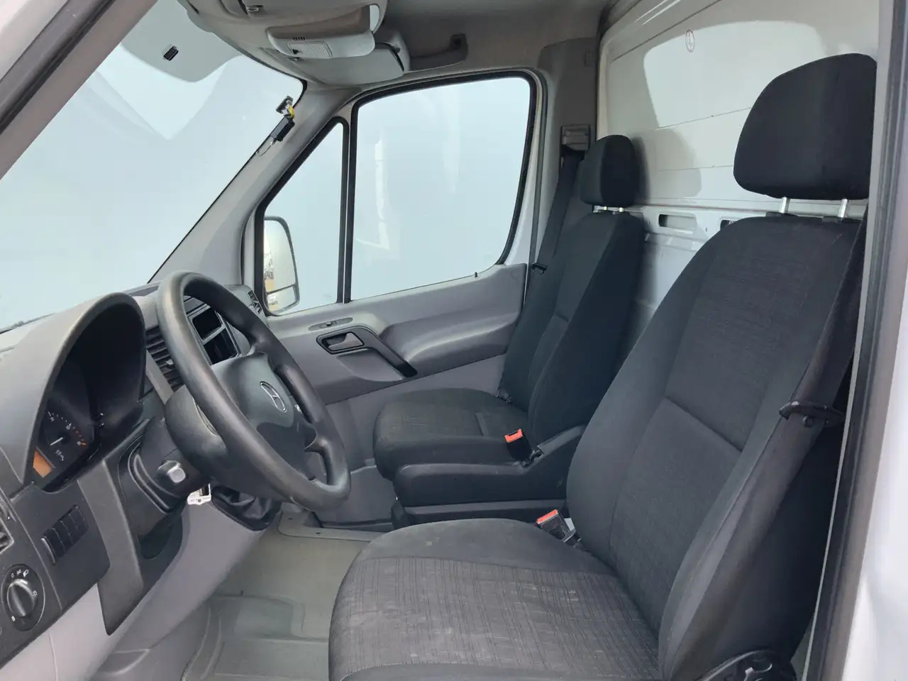 Mercedes-Benz Sprinter 311 2.2 CDI 366 ijsAuto - 40 C. Deuren 10 Euro 6 - الشاحنات الصغيرة المبردة: صور 4 Mercedes-Benz Sprinter 311 2.2 CDI 366 ijsAuto - 40 C. Deuren 10 Euro 6 - الشاحنات الصغيرة المبردة: صور 4