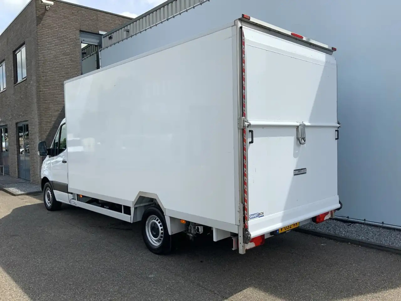 Mercedes-Benz Sprinter 314 2.2 CDI 432 Automaat Meubelbak & Klep Veer Air - الشاحنات الصغيرة صندوق مغلق: صور 5 Mercedes-Benz Sprinter 314 2.2 CDI 432 Automaat Meubelbak & Klep Veer Air - الشاحنات الصغيرة صندوق مغلق: صور 5