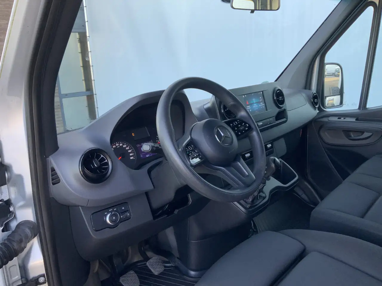 Mercedes-Benz Sprinter 314 2.2 CDI L2H2 Airco Cruise 3 Zits Trekhaak 2000 - الشاحنات الصغيرة كابينة مزدوجة: صور 4 Mercedes-Benz Sprinter 314 2.2 CDI L2H2 Airco Cruise 3 Zits Trekhaak 2000 - الشاحنات الصغيرة كابينة مزدوجة: صور 4