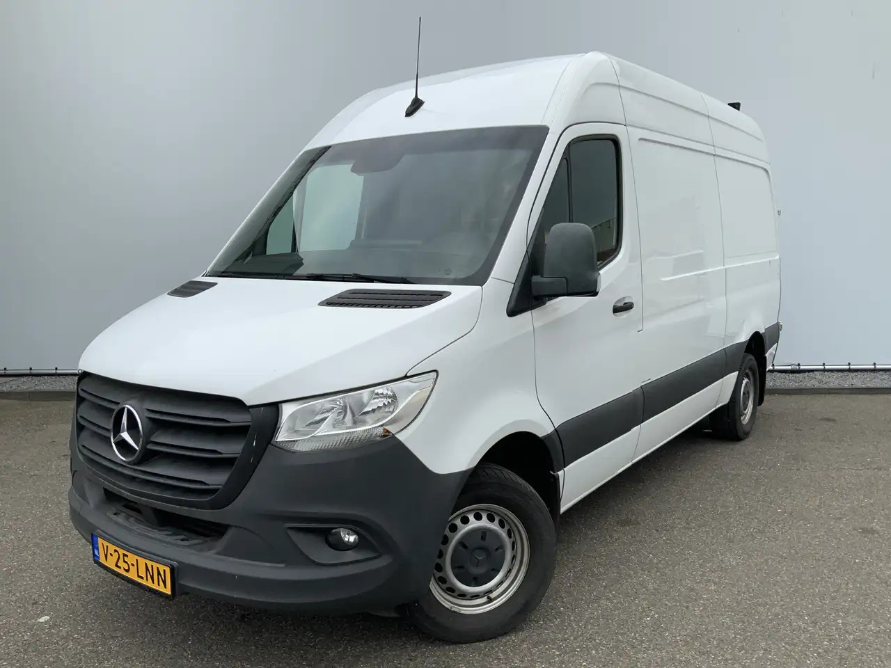 Mercedes-Benz Sprinter 316 2.2 CDI L2H2 Airco Cruise Camera Navi Trekhaak - فان: صور 1 Mercedes-Benz Sprinter 316 2.2 CDI L2H2 Airco Cruise Camera Navi Trekhaak - فان: صور 1