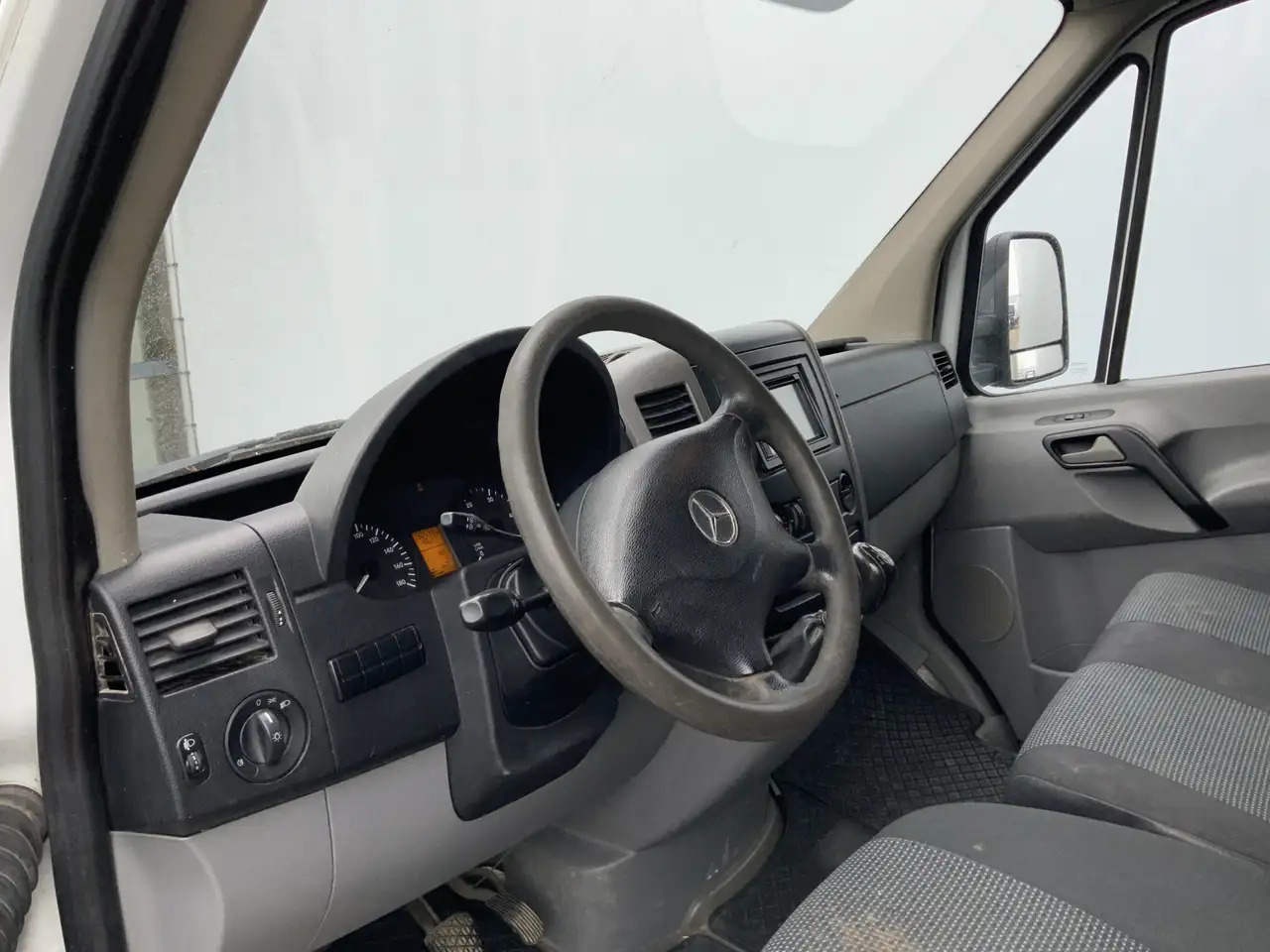 Mercedes-Benz Sprinter 513 2.2 CDI 432 Meubelbak & Deuren 3 Zits Cruise T - الشاحنات الصغيرة صندوق مغلق: صور 5 Mercedes-Benz Sprinter 513 2.2 CDI 432 Meubelbak & Deuren 3 Zits Cruise T - الشاحنات الصغيرة صندوق مغلق: صور 5