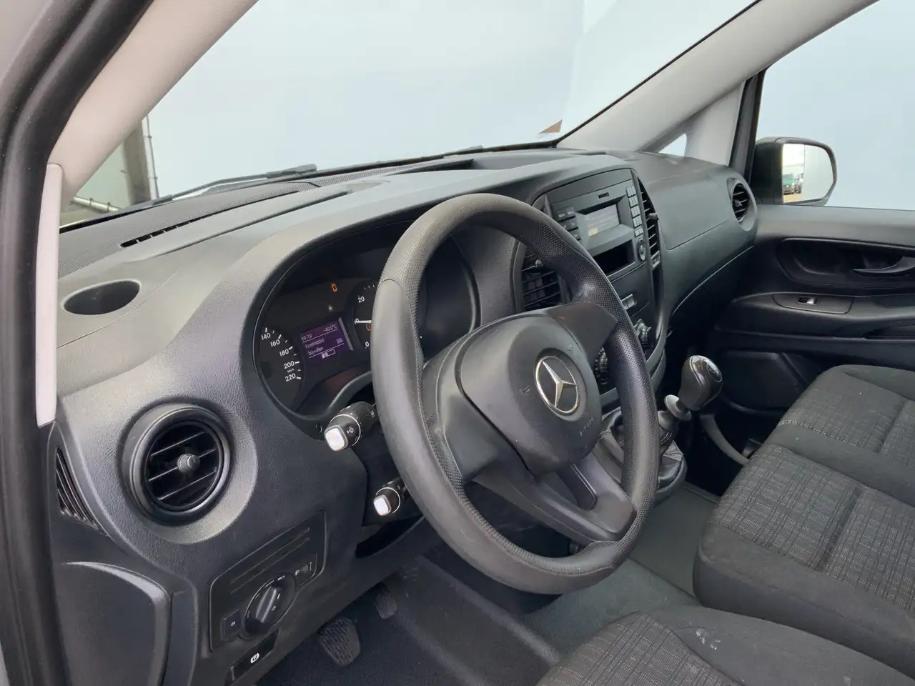 Mercedes-Benz Vito 109 CDI Functional Lang Airco Cruise 3 Zits Trekha - فان المدمجة: صور 5 Mercedes-Benz Vito 109 CDI Functional Lang Airco Cruise 3 Zits Trekha - فان المدمجة: صور 5