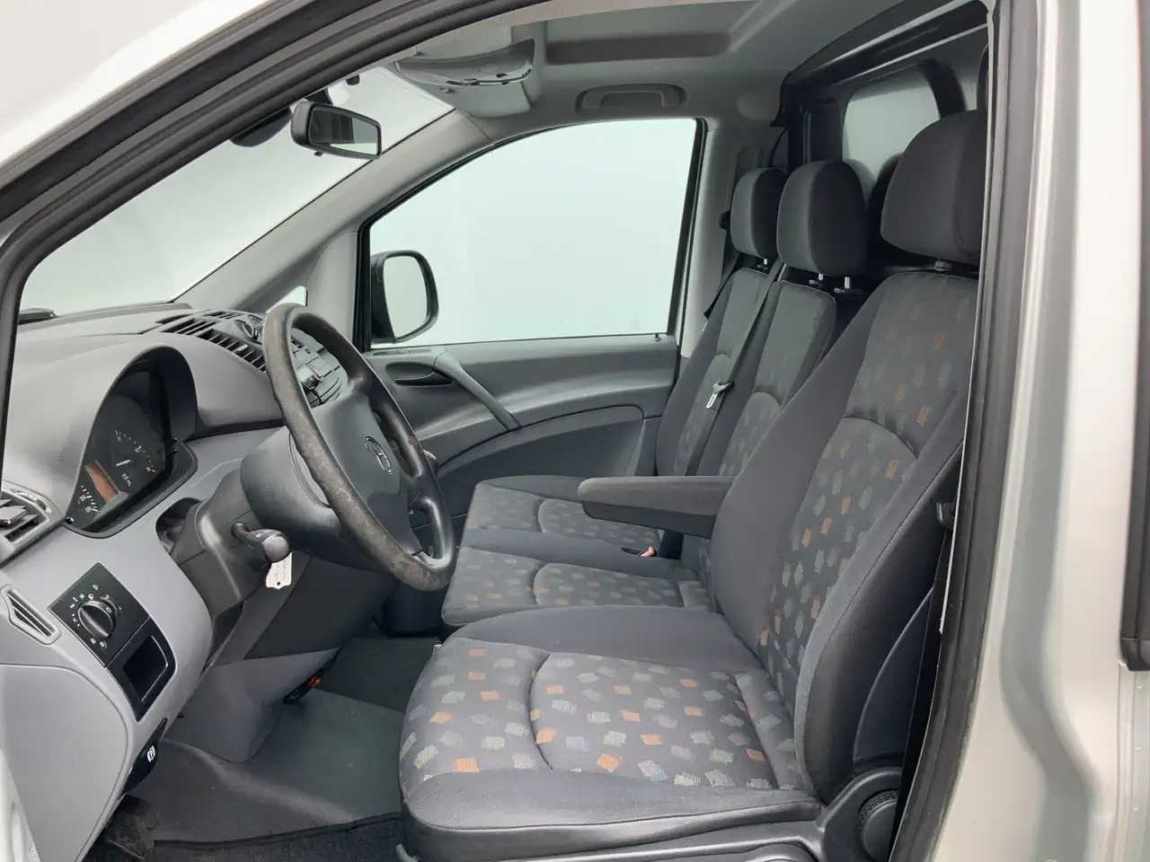 Mercedes-Benz Vito 111 CDI 320 Lang HD Amigo Koel Vries Werkt 100% 3 - الشاحنات الصغيرة المبردة: صور 5 Mercedes-Benz Vito 111 CDI 320 Lang HD Amigo Koel Vries Werkt 100% 3 - الشاحنات الصغيرة المبردة: صور 5