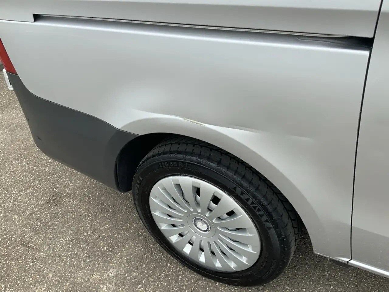 Mercedes-Benz Vito 119 CDI Lang Automaat Airco Cruise Trekhaak 2500 k - فان: صور 4 Mercedes-Benz Vito 119 CDI Lang Automaat Airco Cruise Trekhaak 2500 k - فان: صور 4