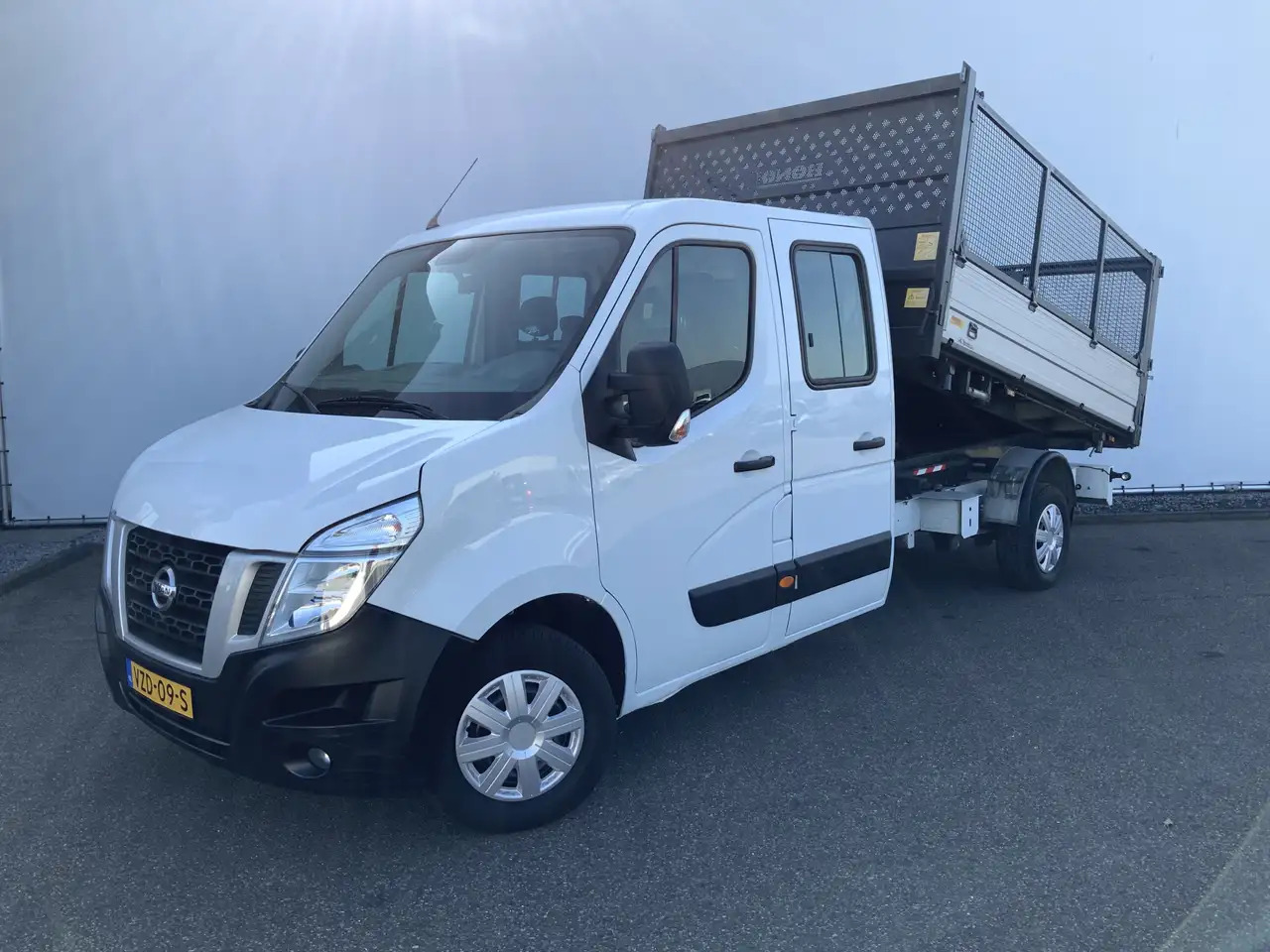 Nissan NV400 2.3 dCi L3H1 Dub Cab 3 Zijde Kipper Airco Bakmaat - قلاب صغير: صور 1 Nissan NV400 2.3 dCi L3H1 Dub Cab 3 Zijde Kipper Airco Bakmaat - قلاب صغير: صور 1