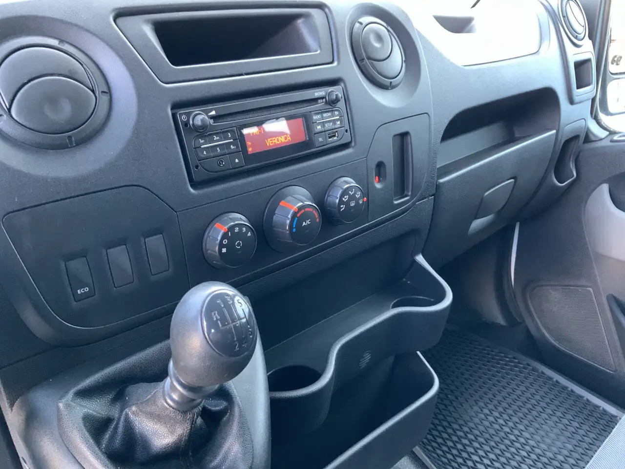 Nissan NV400 2.3 dCi L3H1 Dub Cab 3 Zijde Kipper Airco Bakmaat - قلاب صغير: صور 5 Nissan NV400 2.3 dCi L3H1 Dub Cab 3 Zijde Kipper Airco Bakmaat - قلاب صغير: صور 5