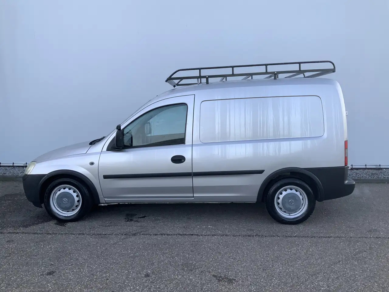 Opel Combo 1.3 CDTi Comfort Airco Imperiaal - فان المدمجة: صور 3 Opel Combo 1.3 CDTi Comfort Airco Imperiaal - فان المدمجة: صور 3