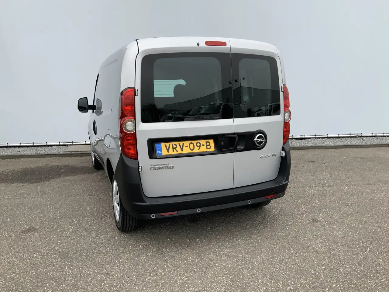 Opel Combo 1.3 CDTi L1H1 Edition Airco Euro 6 - فان المدمجة: صور 2 Opel Combo 1.3 CDTi L1H1 Edition Airco Euro 6 - فان المدمجة: صور 2