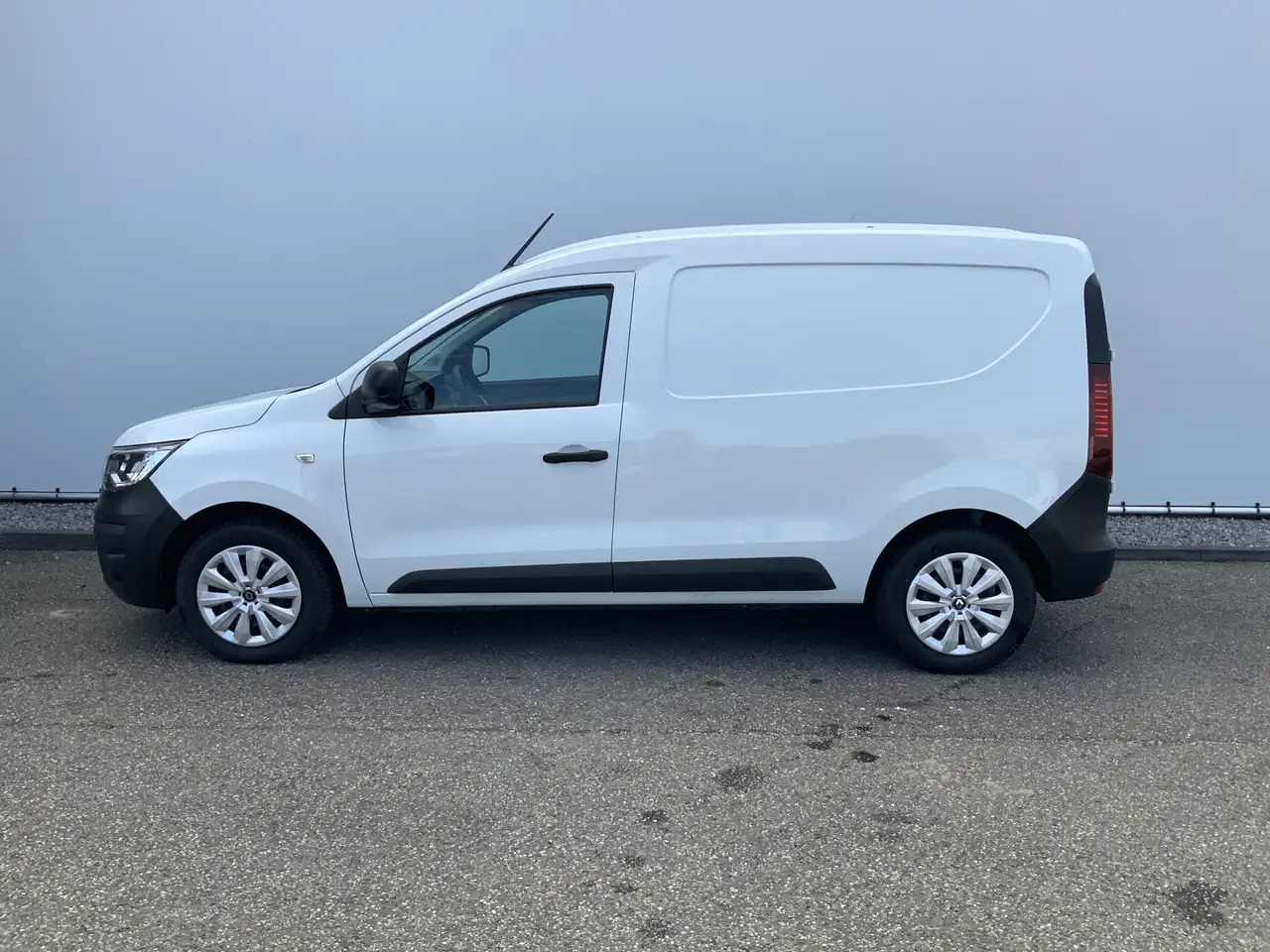 Renault Express 1.5 dCi 75 Comfort +Airco Cruise Navi Scherm Euro - فان المدمجة: صور 3 Renault Express 1.5 dCi 75 Comfort +Airco Cruise Navi Scherm Euro - فان المدمجة: صور 3