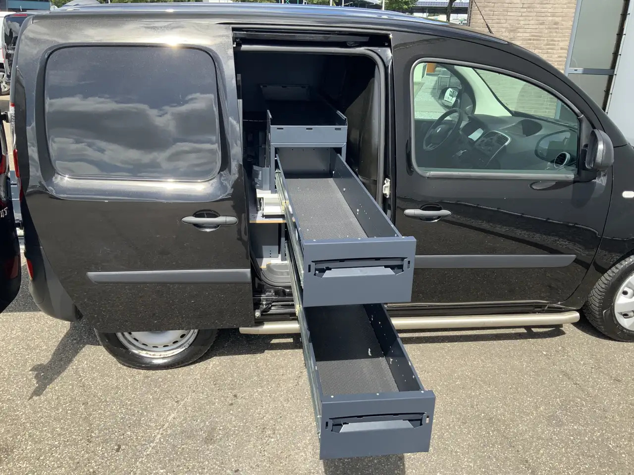 Renault Kangoo 1.5 dCi 90 Energy Comfort Plus .Sortimo Kasten Com - فان المدمجة: صور 5 Renault Kangoo 1.5 dCi 90 Energy Comfort Plus .Sortimo Kasten Com - فان المدمجة: صور 5