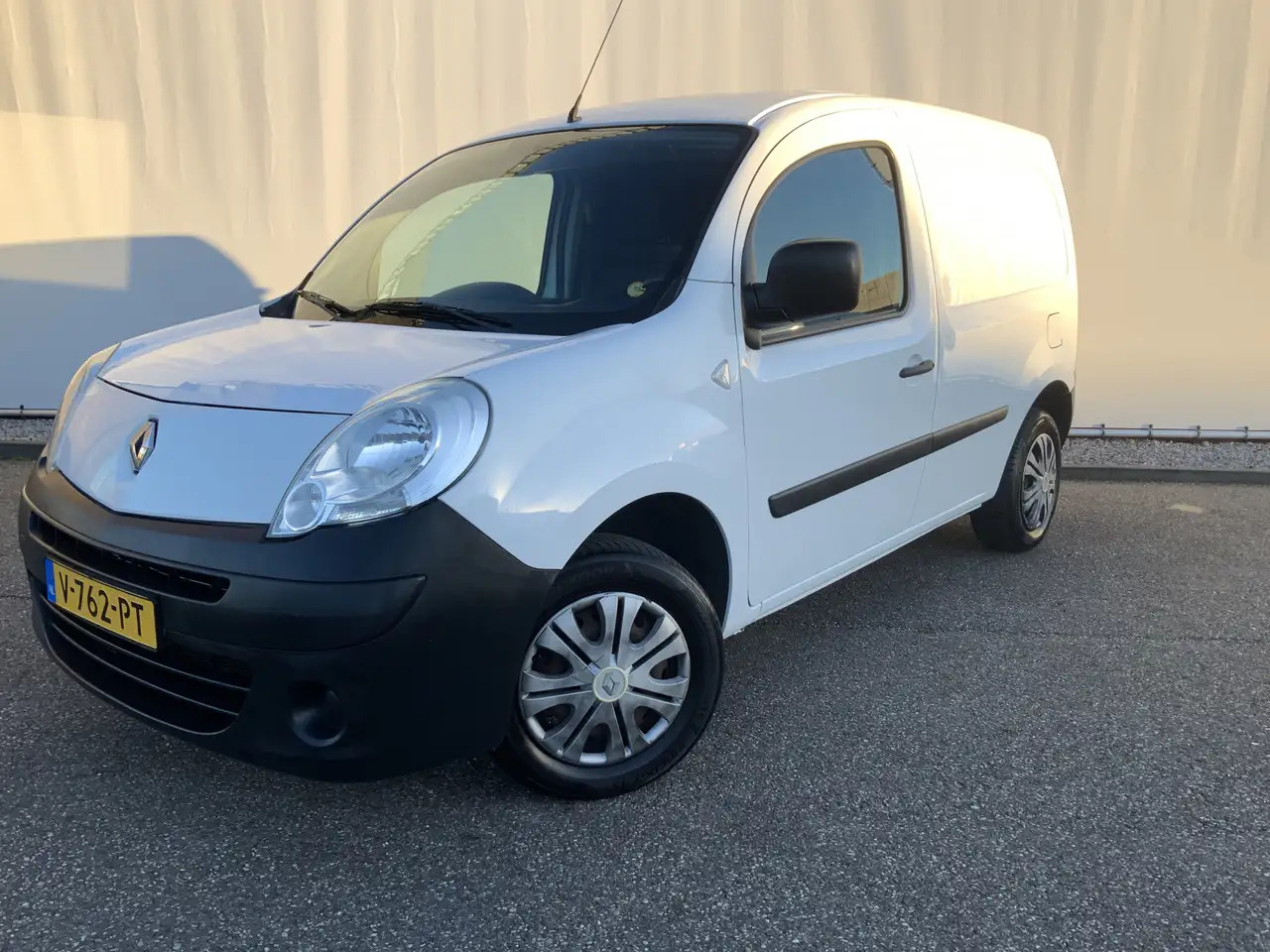Renault Kangoo Express 1.5 dCi 70 Express Comfort Airco Trekhaak - فان المدمجة: صور 1 Renault Kangoo Express 1.5 dCi 70 Express Comfort Airco Trekhaak - فان المدمجة: صور 1
