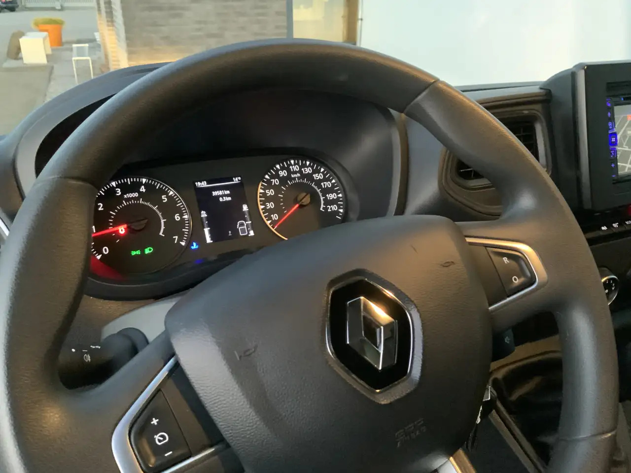 تأجير Renault Master T35 2.3 dCi 145 L3 Meubelbak&Klep Zijdeur Airco Cr Renault Master T35 2.3 dCi 145 L3 Meubelbak&Klep Zijdeur Airco Cr: صور 8