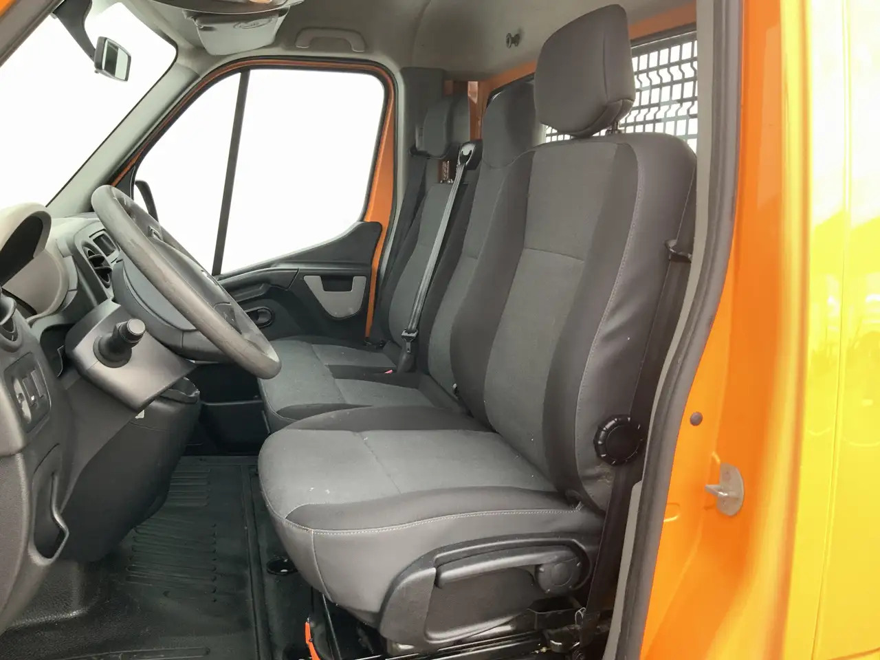 Renault Master T35 2.3 dCi L2 Pick Up Airco Cruise 3 Zits Trekhaa - قلاب صغير: صور 4 Renault Master T35 2.3 dCi L2 Pick Up Airco Cruise 3 Zits Trekhaa - قلاب صغير: صور 4