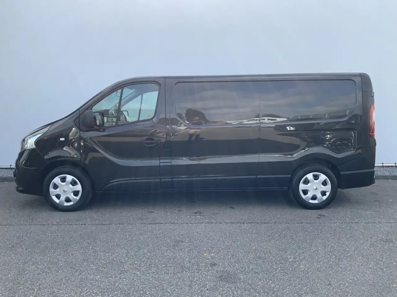 Renault Trafic 1.6 dCi T29 L2H1 Airco Cruise 3 Zits Navi Trekhaak - فان: صور 3 Renault Trafic 1.6 dCi T29 L2H1 Airco Cruise 3 Zits Navi Trekhaak - فان: صور 3