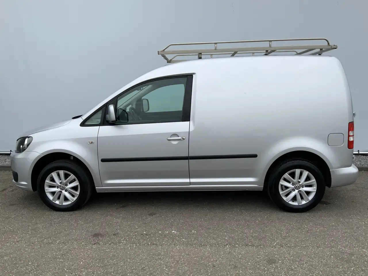 Volkswagen Caddy 1.6 TDI Airco Imperiaal Trekhaak 1400 kg navi Crui - فان المدمجة: صور 3 Volkswagen Caddy 1.6 TDI Airco Imperiaal Trekhaak 1400 kg navi Crui - فان المدمجة: صور 3