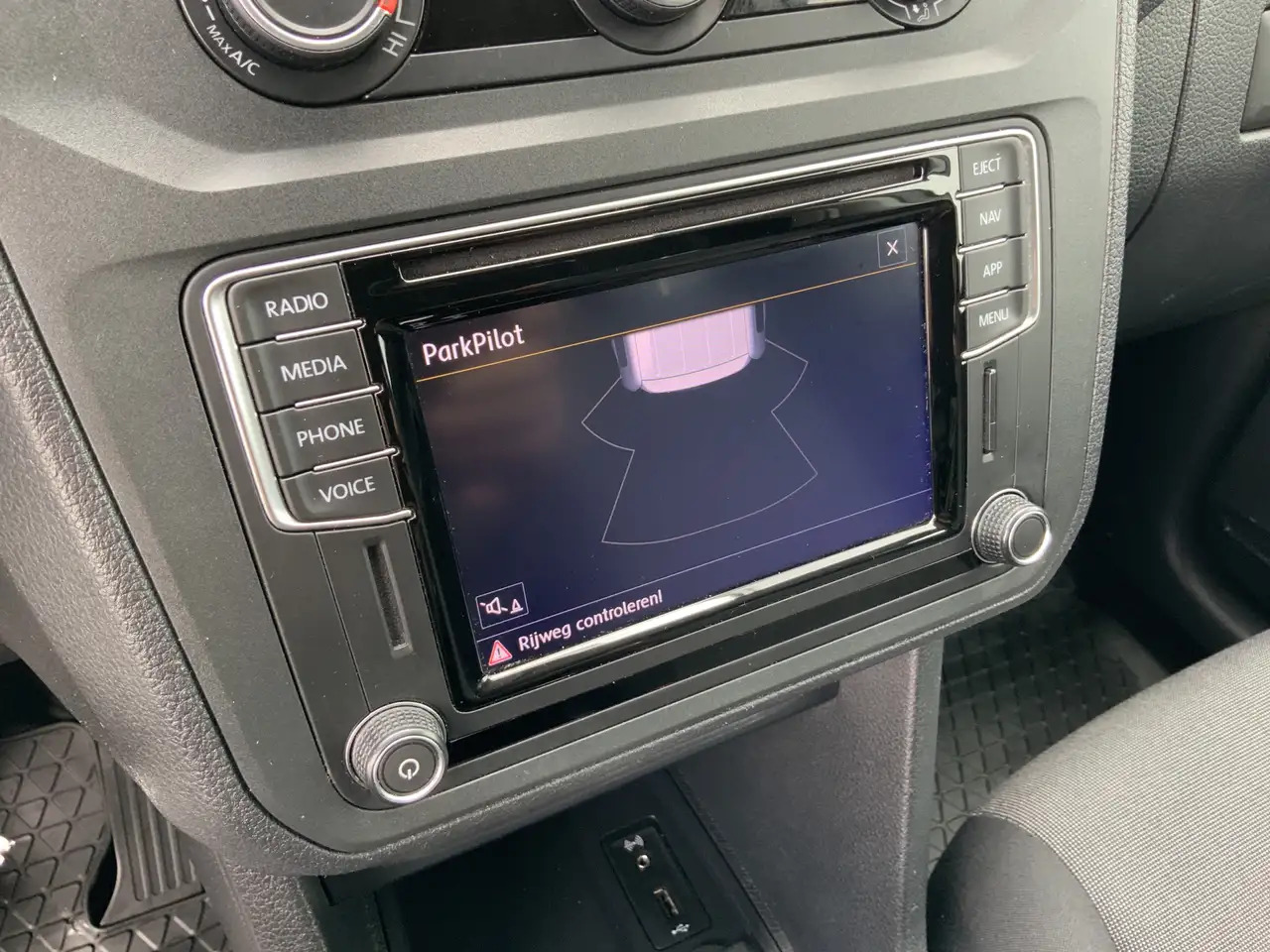 تأجير Volkswagen Caddy 2.0 TDI L2H1 AUTOMAAT BMT Maxi Exclusive Edition A Volkswagen Caddy 2.0 TDI L2H1 AUTOMAAT BMT Maxi Exclusive Edition A: صور 12