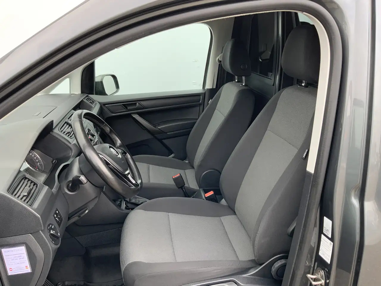 Volkswagen Caddy 2.0 TDI L2H1 AUTOMAAT BMT Maxi Exclusive Edition A - فان المدمجة: صور 4 Volkswagen Caddy 2.0 TDI L2H1 AUTOMAAT BMT Maxi Exclusive Edition A - فان المدمجة: صور 4