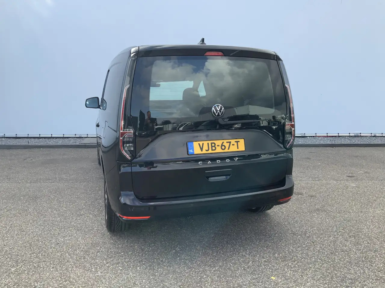 Volkswagen Caddy Cargo 2.0 TDI 1st Edition Automaat Airco Cruise Le - فان المدمجة: صور 2 Volkswagen Caddy Cargo 2.0 TDI 1st Edition Automaat Airco Cruise Le - فان المدمجة: صور 2