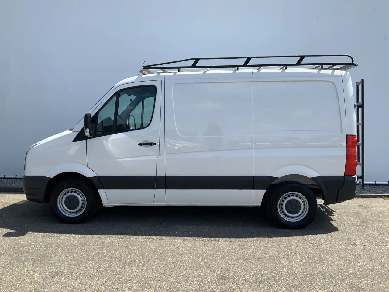 Volkswagen Crafter 35 2.0 TDI L1H1 Airco Cruise 3 Zits Trekhaak 2000 - فان: صور 3 Volkswagen Crafter 35 2.0 TDI L1H1 Airco Cruise 3 Zits Trekhaak 2000 - فان: صور 3